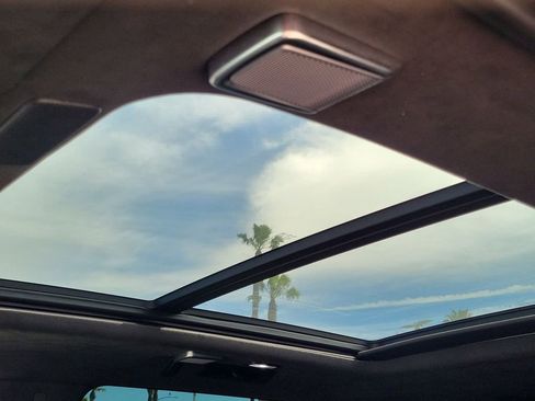 Certified 2023 Cadillac Escalade Sport Platinum w/ LPO, ONYX Package image 18