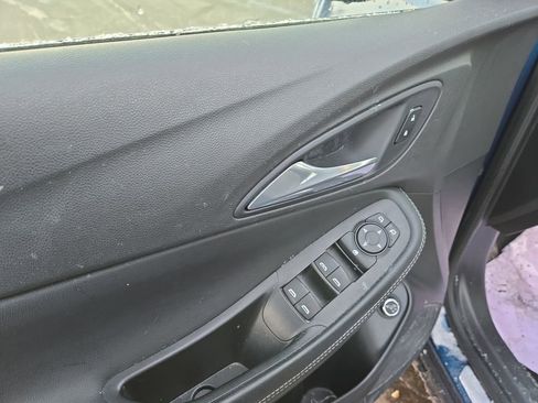 Used 2021 Buick Encore GX Select image 10