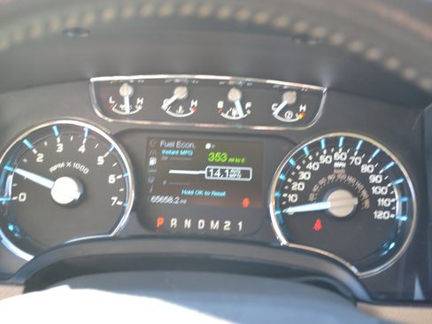 Used 2011 Ford F150 Lariat w/ Lariat Chrome Pkg image 14