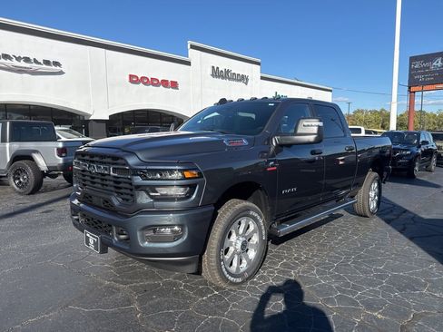 New 2026 RAM 2500 Big Horn AWD/4WD image 3