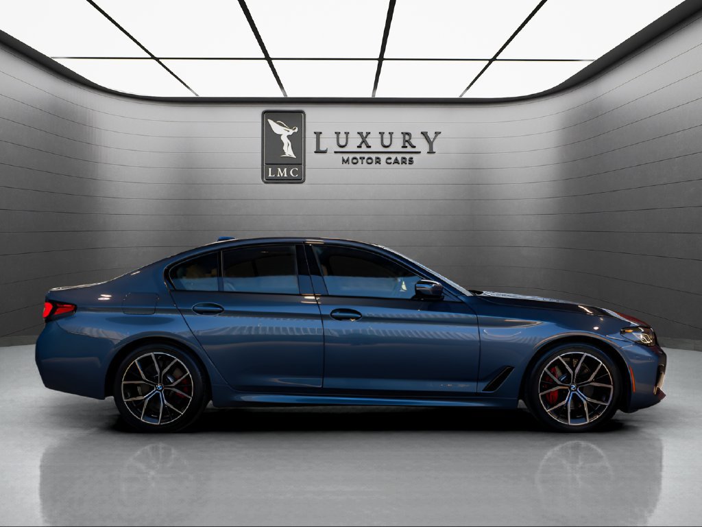 Used 2023 BMW 530i w/ M Sport Package RWD image 9