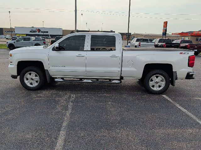 Used 2017 Chevrolet Silverado 1500 LT w/ All Star Edition AWD/4WD image 4