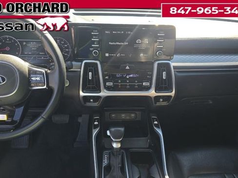 Used 2021 Kia Sorento S w/ Panoramic Sunroof Package image 10