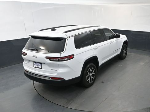 Used 2025 Jeep Grand Cherokee L Limited AWD/4WD image 32