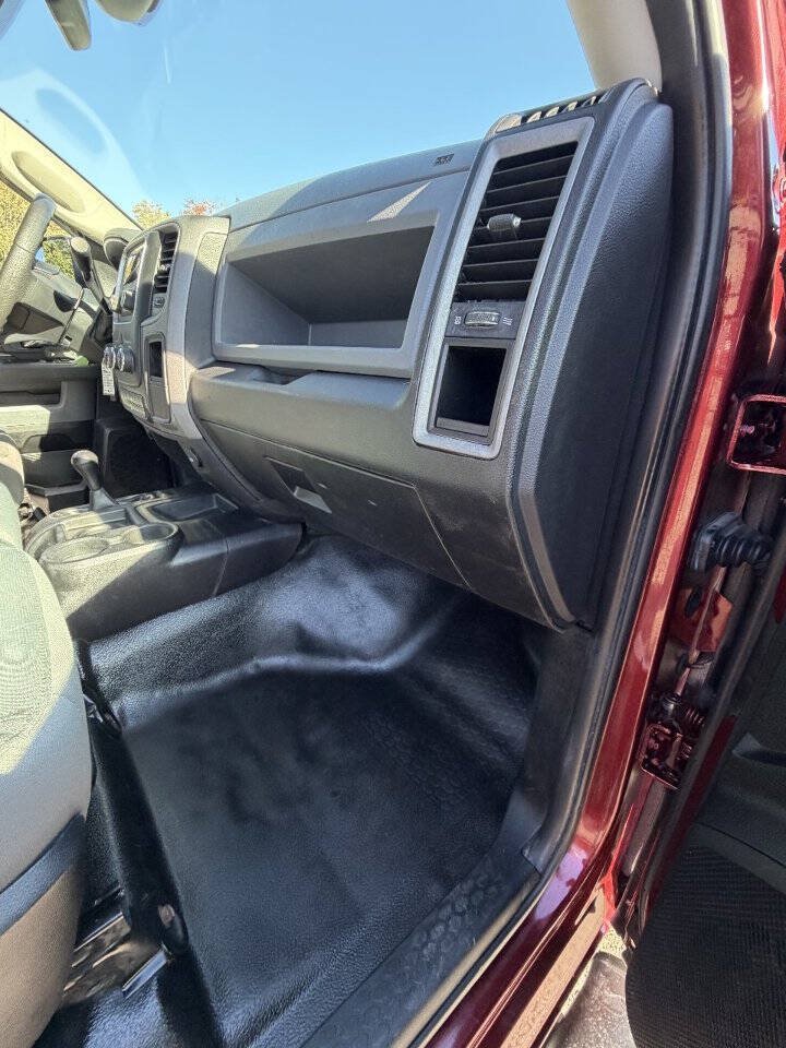 Used 2018 RAM 3500 Tradesman w/ Chrome Appearance Group AWD/4WD image 30