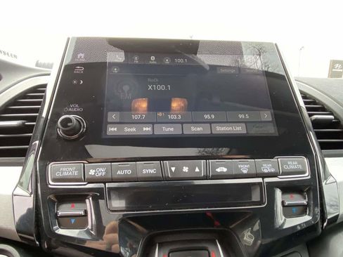 Used 2024 Honda Odyssey EX-L image 16