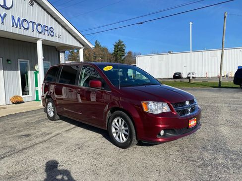 Used 2020 Dodge Grand Caravan SXT FWD image 9