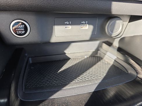 Used 2023 Nissan Rogue SV image 15