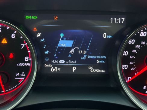 Used 2020 Toyota Camry XSE FWD image 22