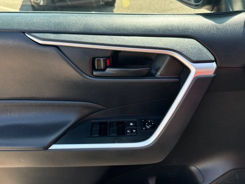 Used 2023 Toyota RAV4 LE FWD image 32