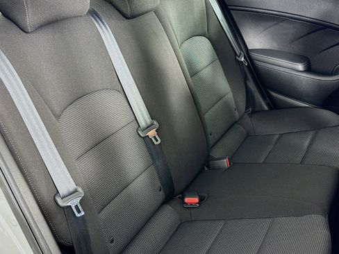 Used 2018 Kia Forte LX image 36