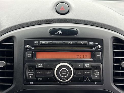 Used 2012 Nissan Juke S image 9