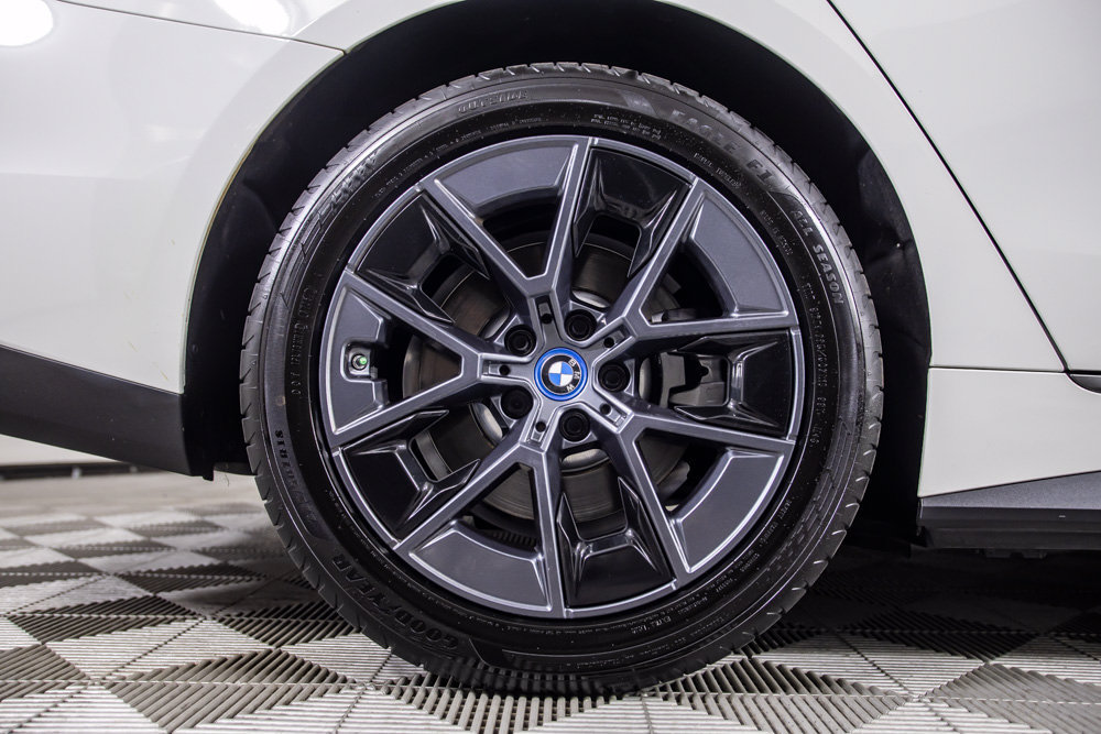 Used 2023 BMW i4 eDrive35 w/ Premium Package RWD image 40