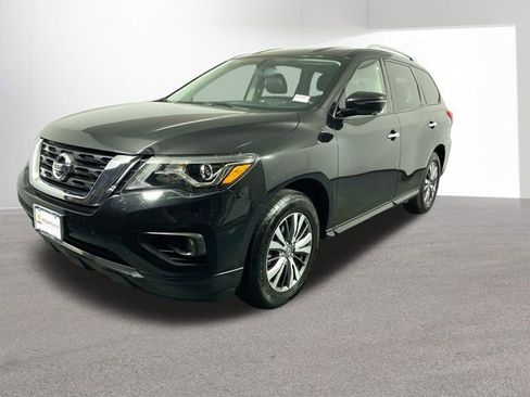Used 2020 Nissan Pathfinder SL image 2