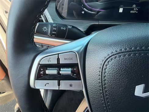 Used 2025 Kia Telluride EX X-Line image 32