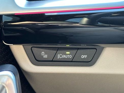 Certified 2025 BMW X1 xDrive28i w/ Technology Package image 19