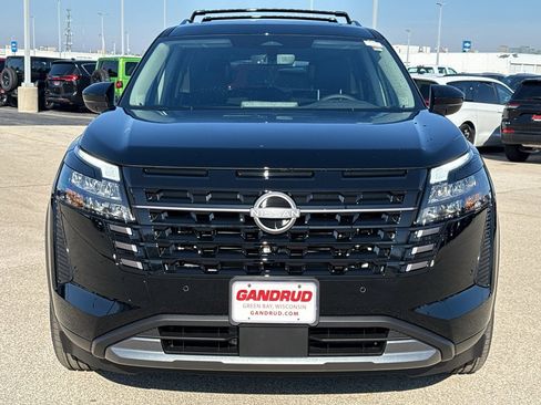 New 2026 Nissan Pathfinder SL w/ SL Premium Package image 3