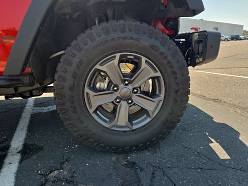 Used 2017 Jeep Wrangler Unlimited Rubicon AWD/4WD image 16
