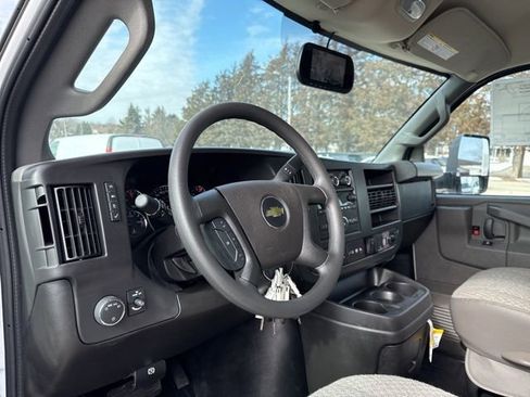 New 2025 Chevrolet Express 4500 w/ Power Convenience Package RWD image 15