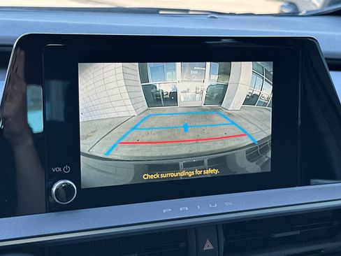 Certified 2024 Toyota Prius LE FWD image 18