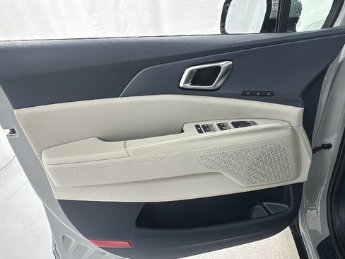 New 2026 Kia Carnival EX FWD image 20