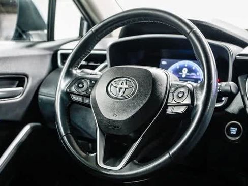 Certified 2023 Toyota Corolla Cross XLE image 15