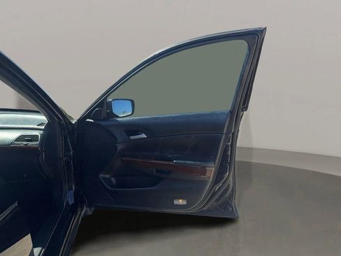 Used 2010 Honda Accord EX-L image 18