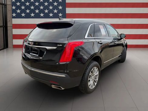 Used 2017 Cadillac XT5 Luxury w/ Driver Awareness Package image 7