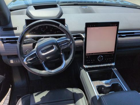Certified 2025 GMC Sierra EV Denali AWD/4WD image 21