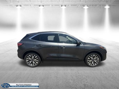 Used 2020 Ford Escape Titanium AWD/4WD image 12
