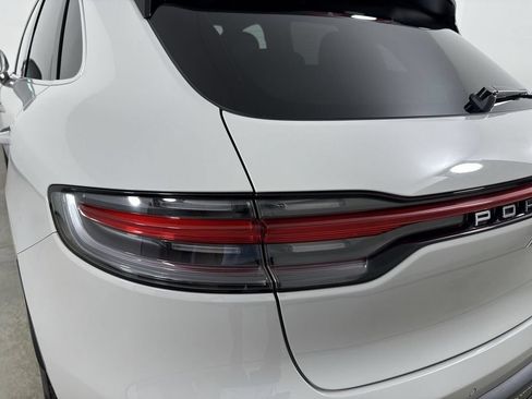 Certified 2024 Porsche Macan S w/ Premium Plus Package AWD/4WD image 17