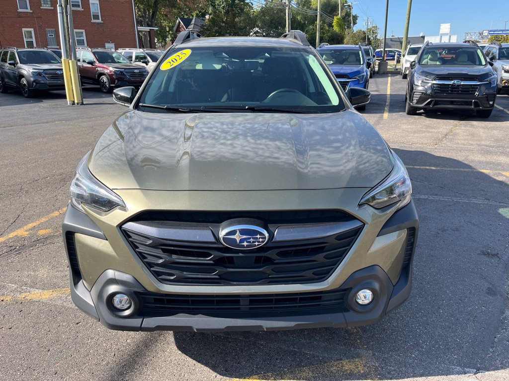 Certified 2025 Subaru Outback Premium w/ Popular Package #1A AWD/4WD image 9