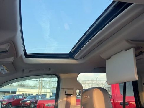 Used 2019 GMC Yukon Denali w/ Denali Ultimate Package image 13