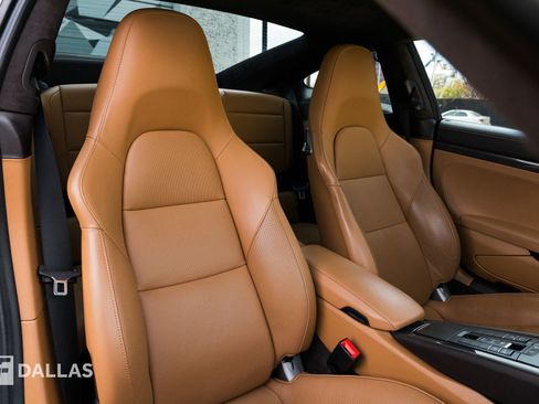 Used 2018 Porsche 911 Turbo S image 43