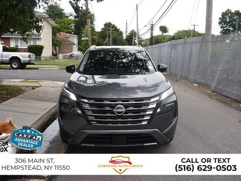 Used 2026 Nissan Rogue SL FWD image 2