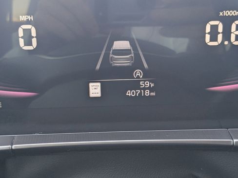 Certified 2024 Kia Telluride LX image 29