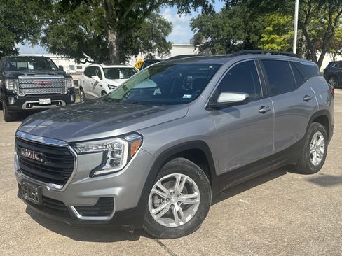 Used 2023 GMC Terrain SLE w/ Driver Convenience Package FWD image 17