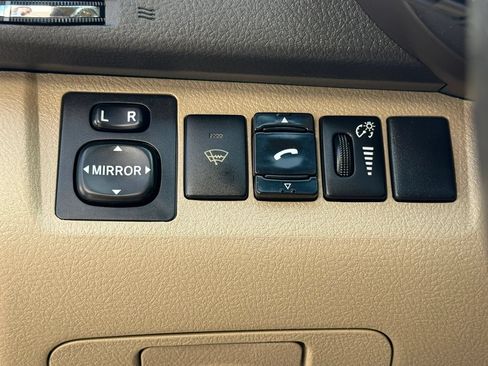 Used 2010 Toyota Highlander SE AWD/4WD image 34