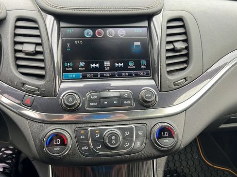Used 2016 Chevrolet Impala LT w/ Convenience Package FWD image 23