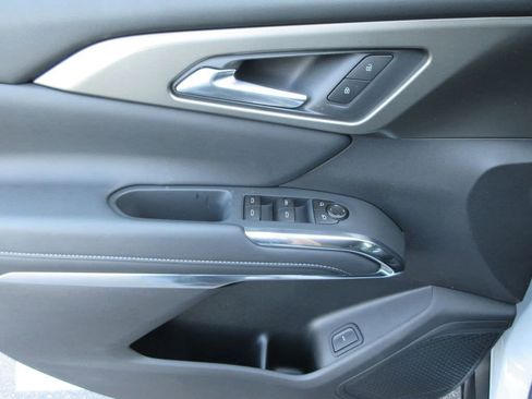 New 2026 Chevrolet Traverse LT w/ Sun and Wheel Package FWD image 21