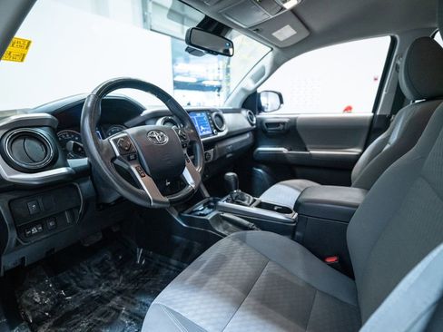 Used 2020 Toyota Tacoma SR5 w/ Blackout Package image 4