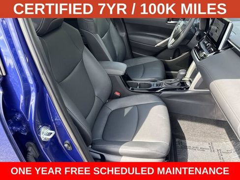 Used 2024 Toyota Corolla Cross XLE w/ Convenience Package AWD/4WD image 9