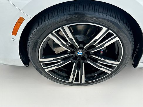 Certified 2025 BMW 740i w/ Premium Package RWD image 35
