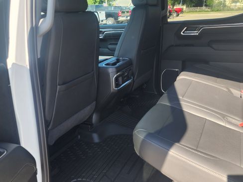 Used 2025 Chevrolet Silverado 1500 LTZ w/ Technology Package AWD/4WD image 8