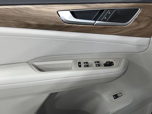 New 2026 Volkswagen Atlas SE image 19