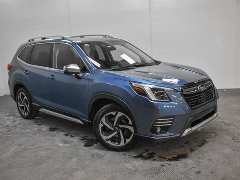 Used 2022 Subaru Forester Touring image 1