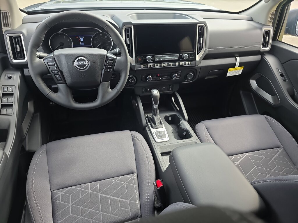 New 2026 Nissan Frontier SV w/ All-Weather Content Package AWD/4WD image 4