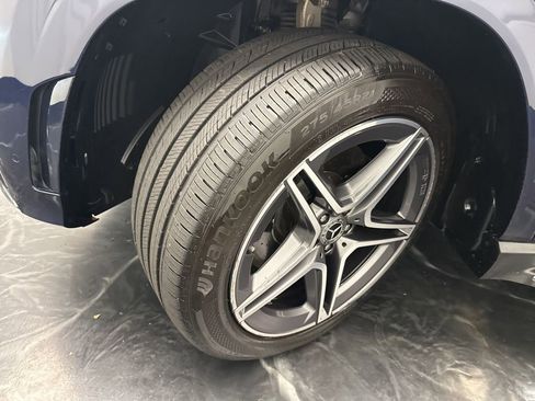 Used 2022 Mercedes-Benz GLS 450 4MATIC image 39