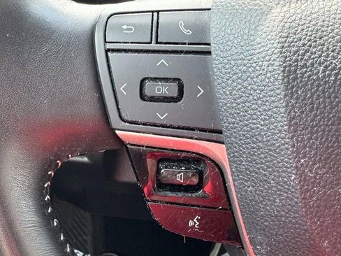 Used 2025 Toyota Camry SE FWD image 21