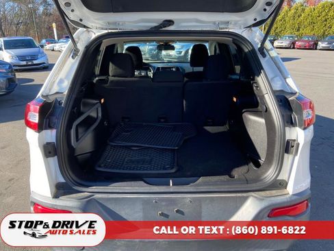 Used 2015 Jeep Cherokee Latitude w/ Cold Weather Group image 18